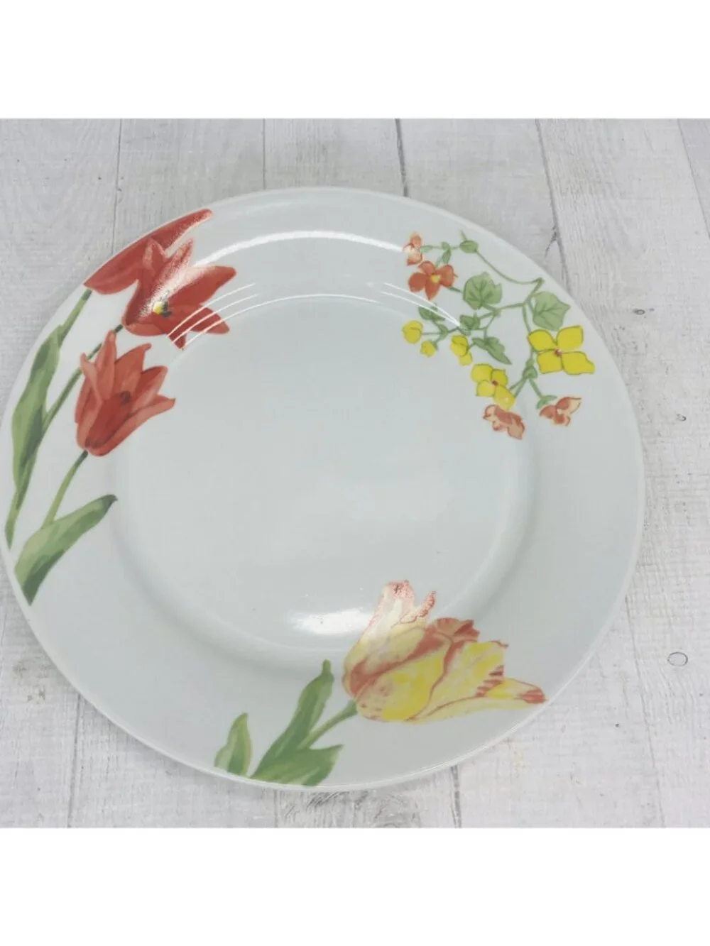 Gibson FLORIANA BLOOM Floral Rim On White Smooth Oven Safe Dinner Plates Set 4